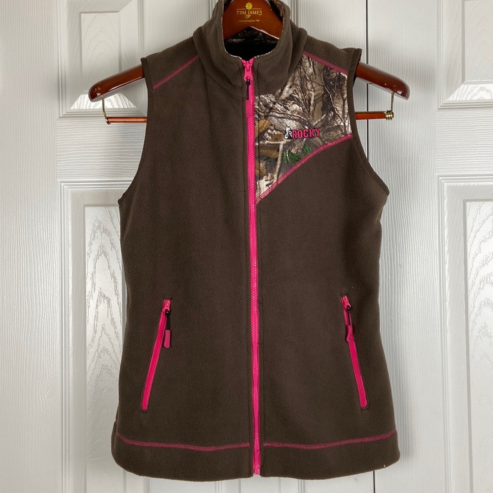 Rocky camo and pink  fleece vest Womens M